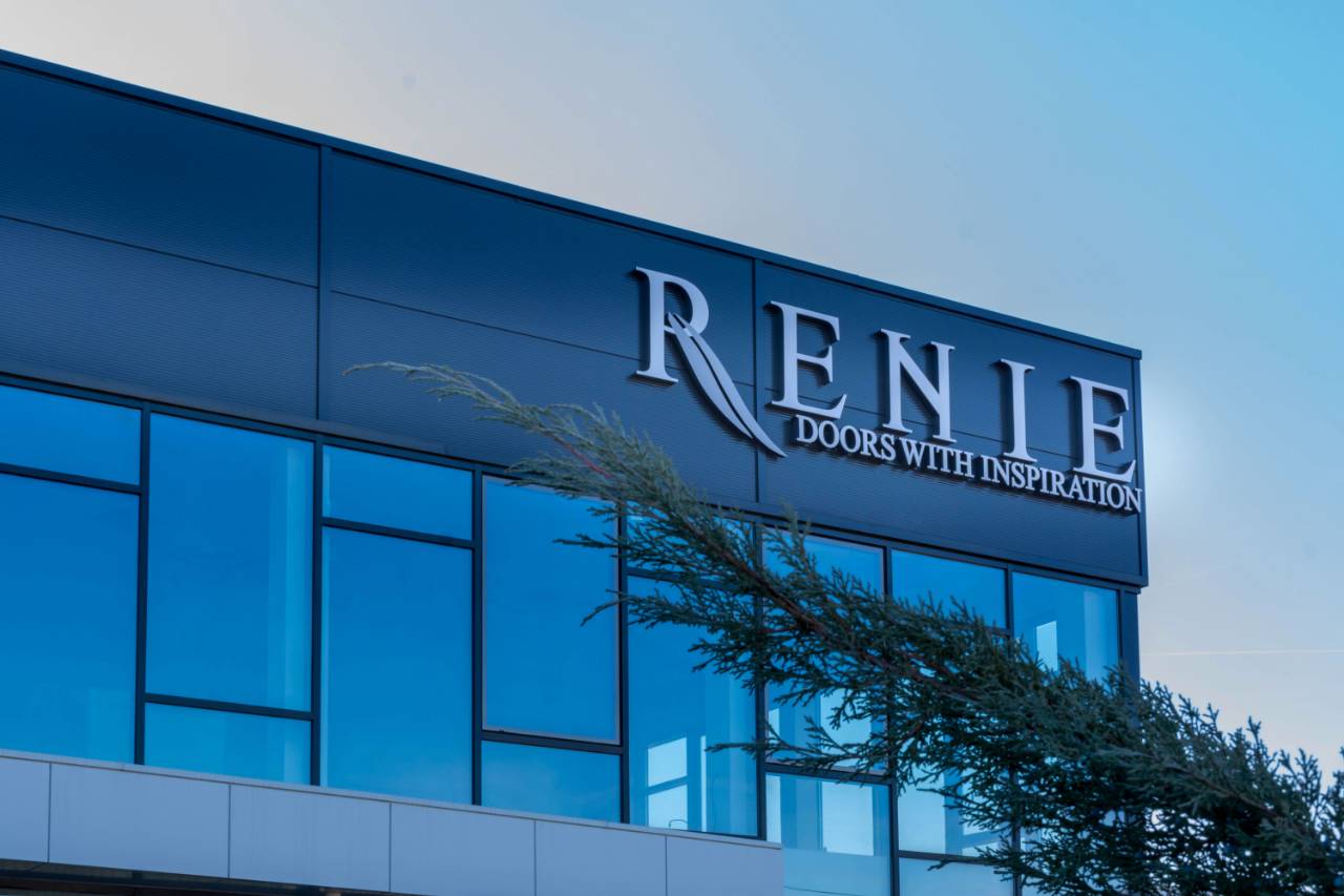 Poslovni objekat Renie – Čenej